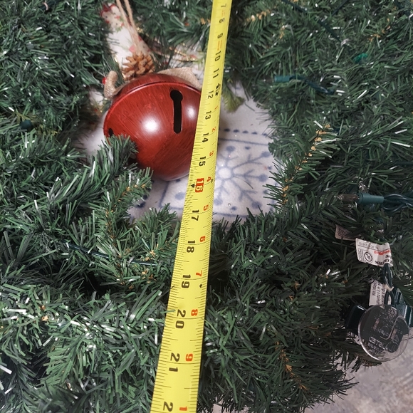 Holiday Wreath with Bell - Picture 10 of 16